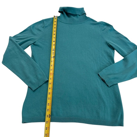 Talbots Women's Turtle Neck Sweater Size M - Picture 12 of 17